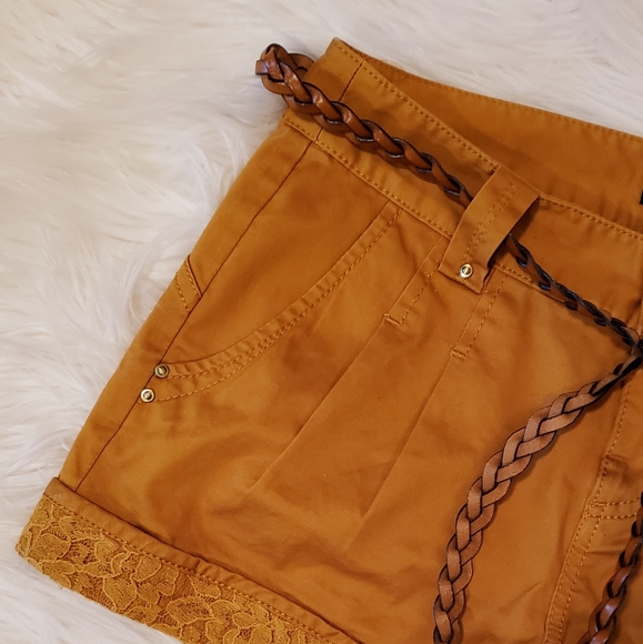 True Collection Shorts - Picture 4 of 10